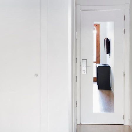Hospedium Hostal Un Punto Chic Huesca Eksteriør bilde